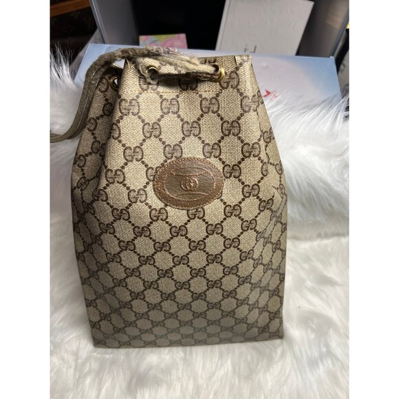 Vintage Gucci GG Supreme drawstring pouch “Kinchaku”. MSRP $400-700. With COA - Picture 7 of 8
